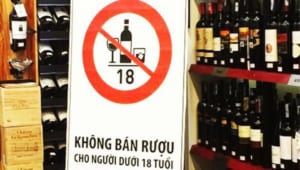Quy định pháp luật về bán lẻ rượu có độ cồn từ 5,5 độ trở lên theo quy định mới nhất